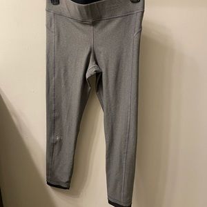 Women’s Under Armour HeatGear Ankle Crop Leggings